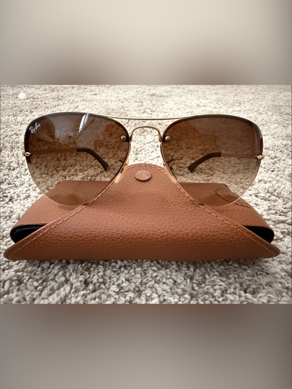Ray-Ban Aviator Gold Frame Sunglasses with Brown Lenses and Brown Case